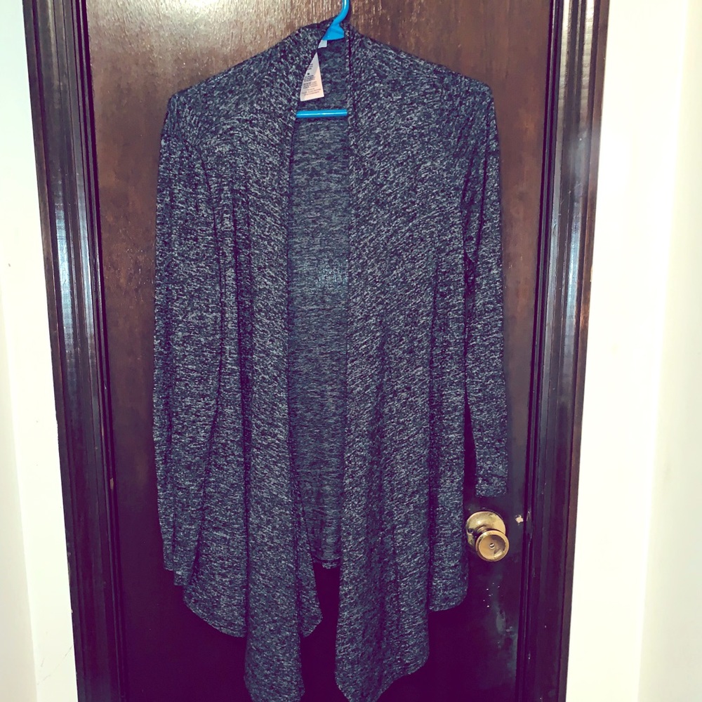 A open long layered sweater